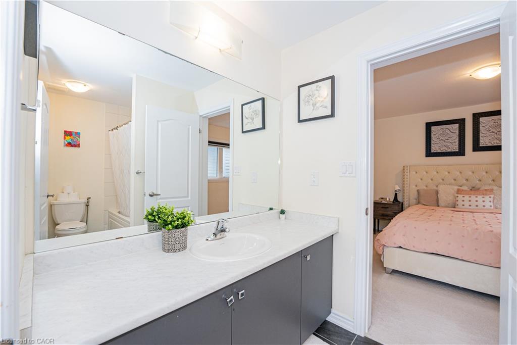 22 Oaktree Drive Property Photo 38