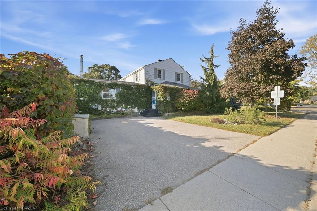 144 St George Street Property Photo 3