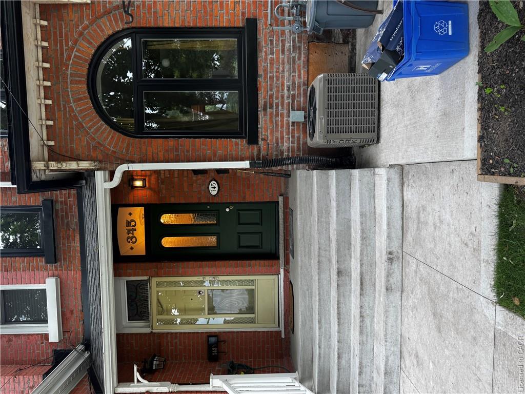 345 Macnab Street N Property Photo 21