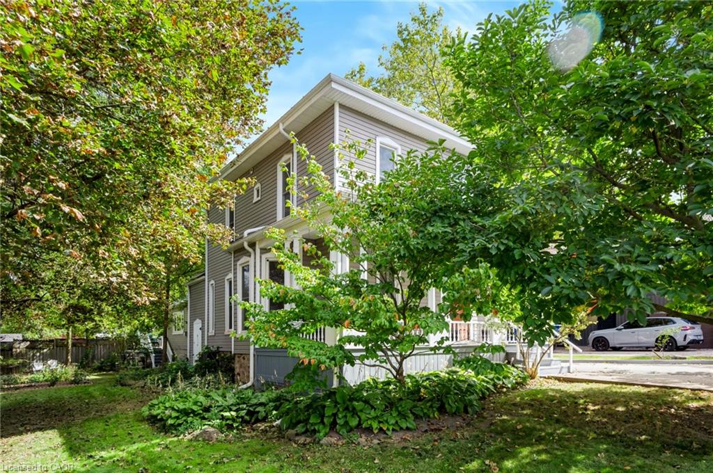 4245 William Street Property Photo 4