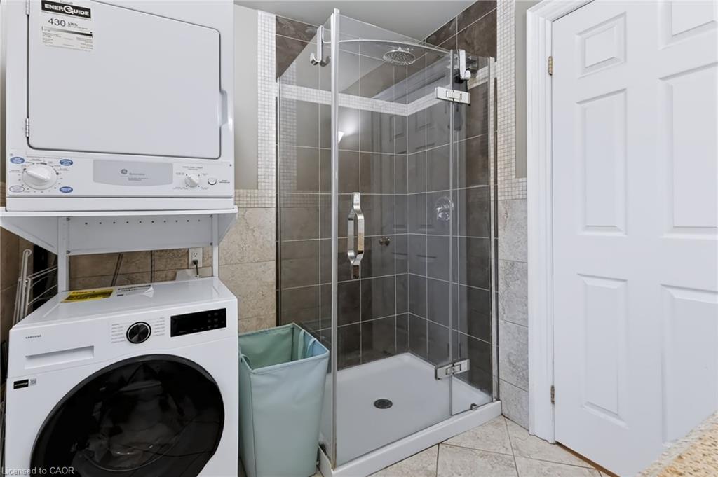 4245 William Street Property Photo 22