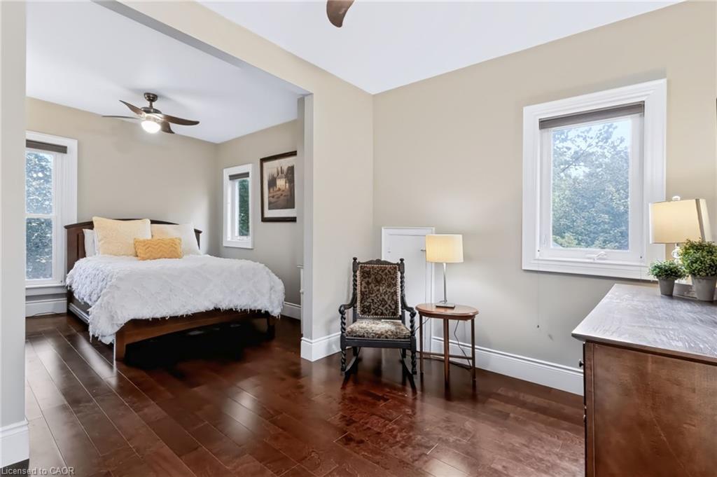 4245 William Street Property Photo 28