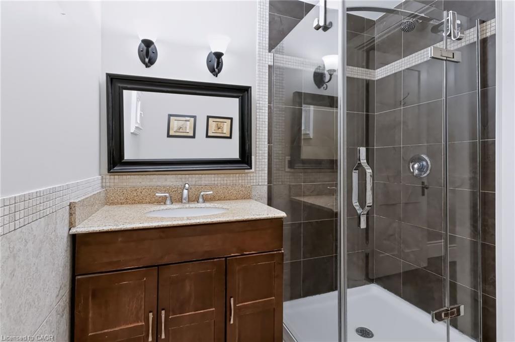 4245 William Street Property Photo 34