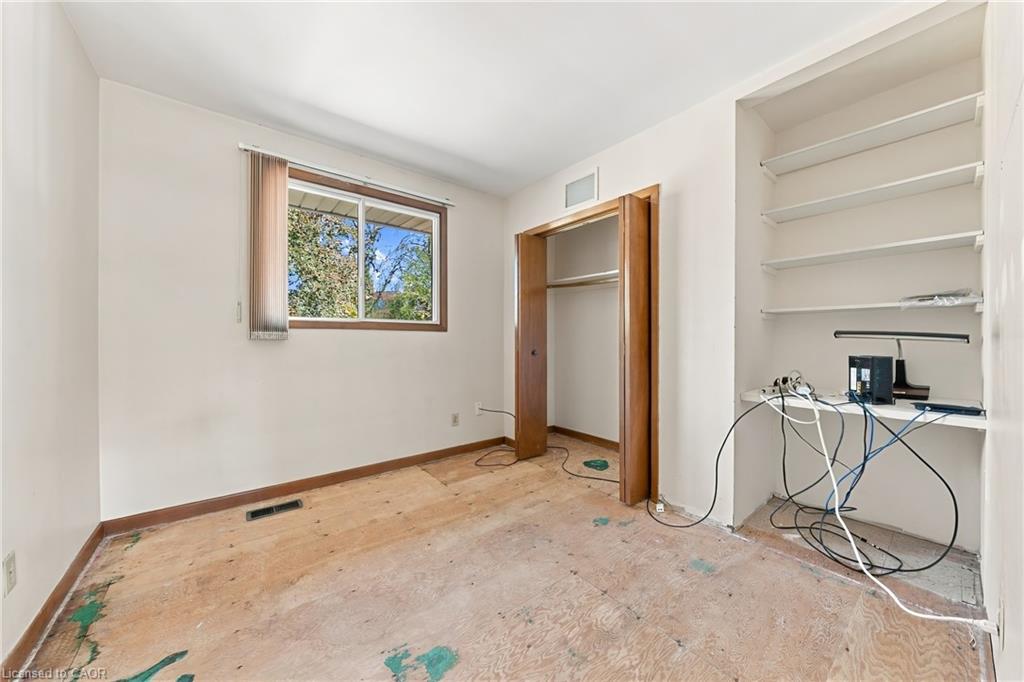 2429 Redfern Road Property Photo 11
