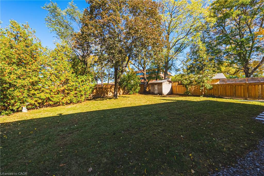 2429 Redfern Road Property Photo 17