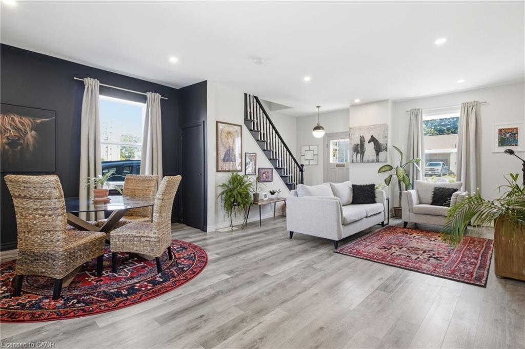 520 Elma Street W Property Photo 12