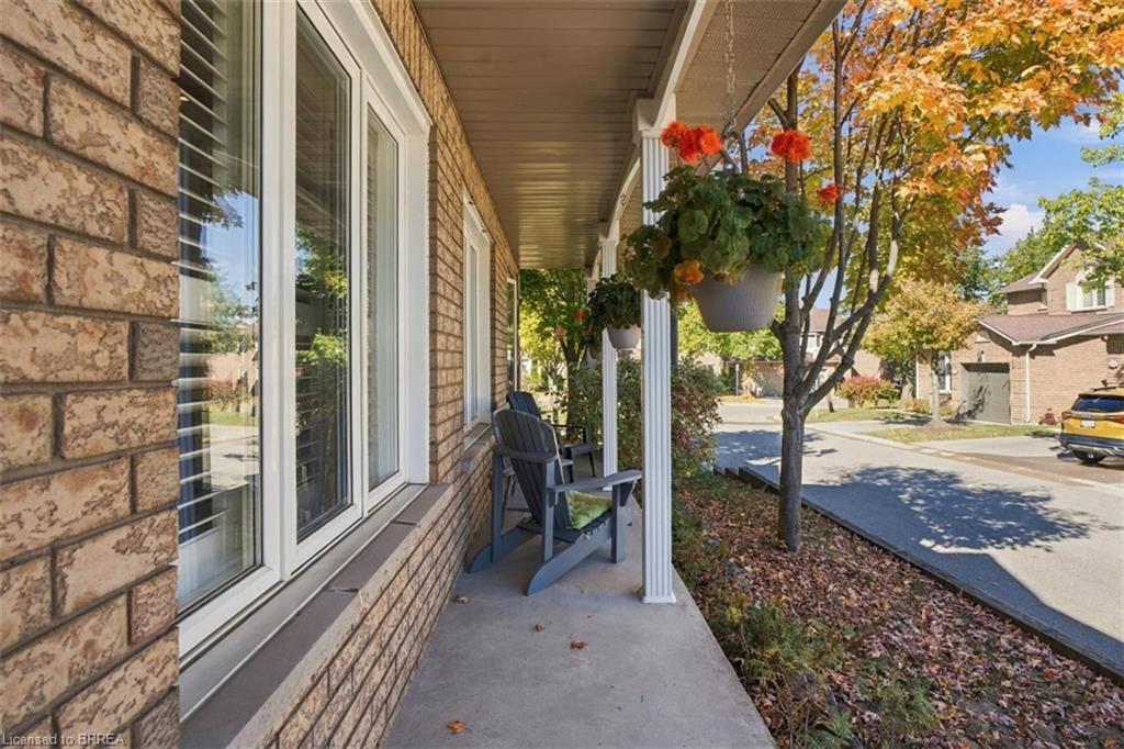 68-11 Pirie Drive Property Photo 4