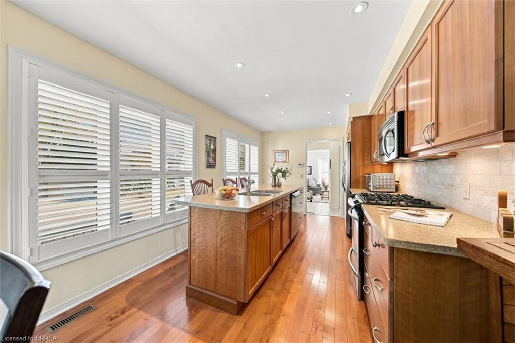 68-11 Pirie Drive Property Photo 10