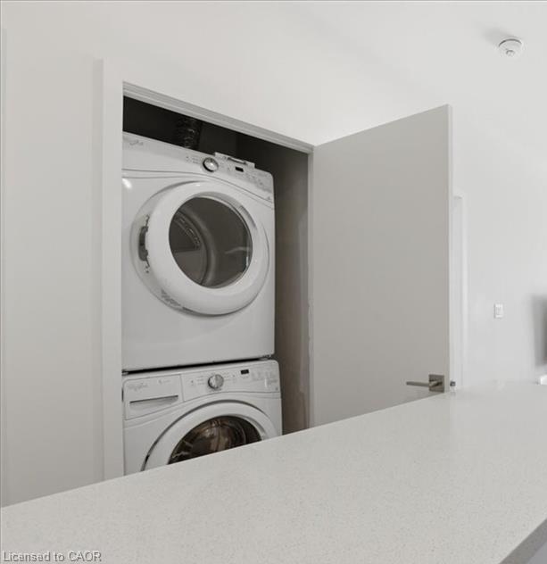 214-690 King Street W Property Photo 8