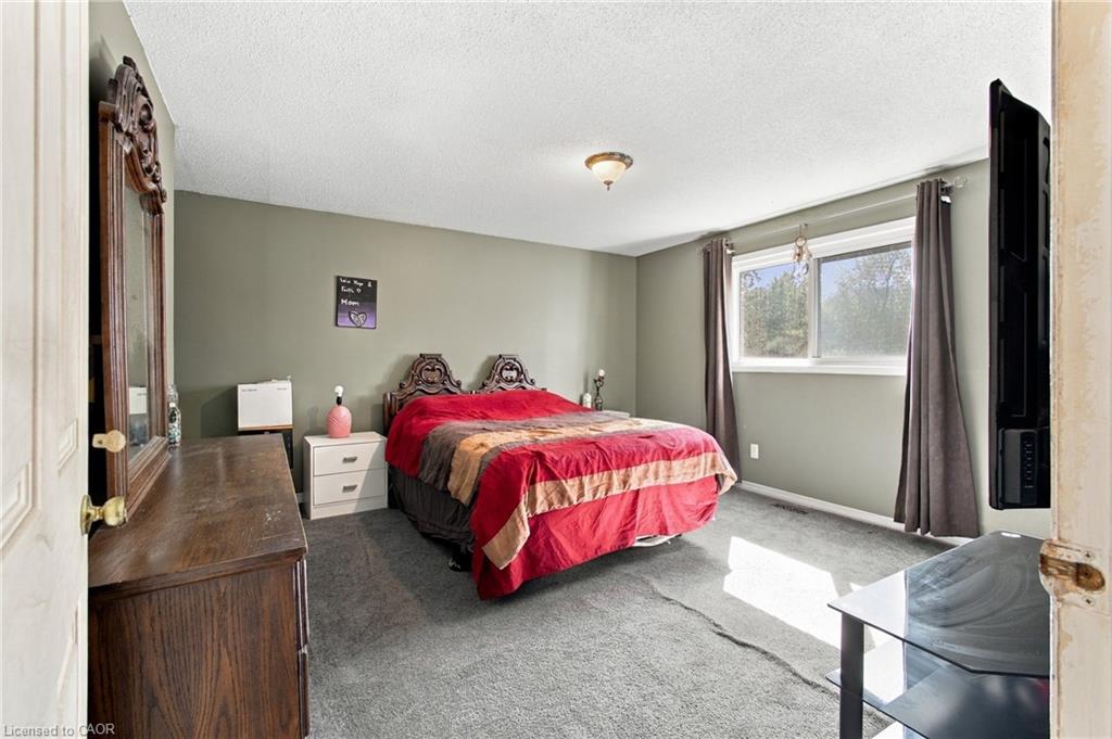 135 Cedarhill Crescent Property Photo 17