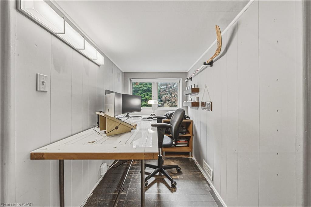 103 Courtney Street Property Photo 29