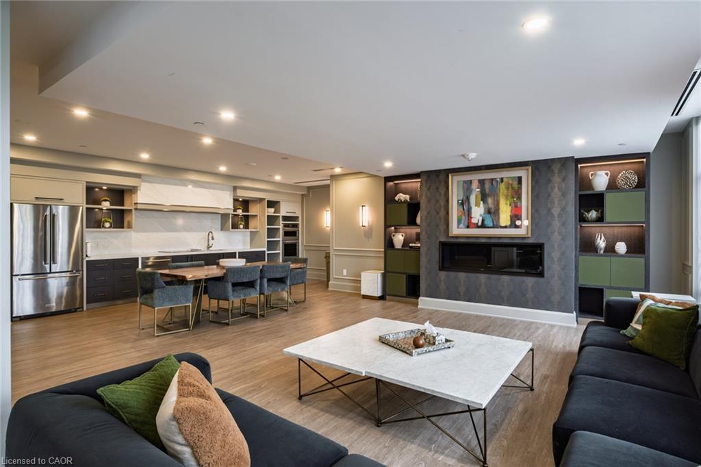 602-470 Dundas Street Property Photo 10