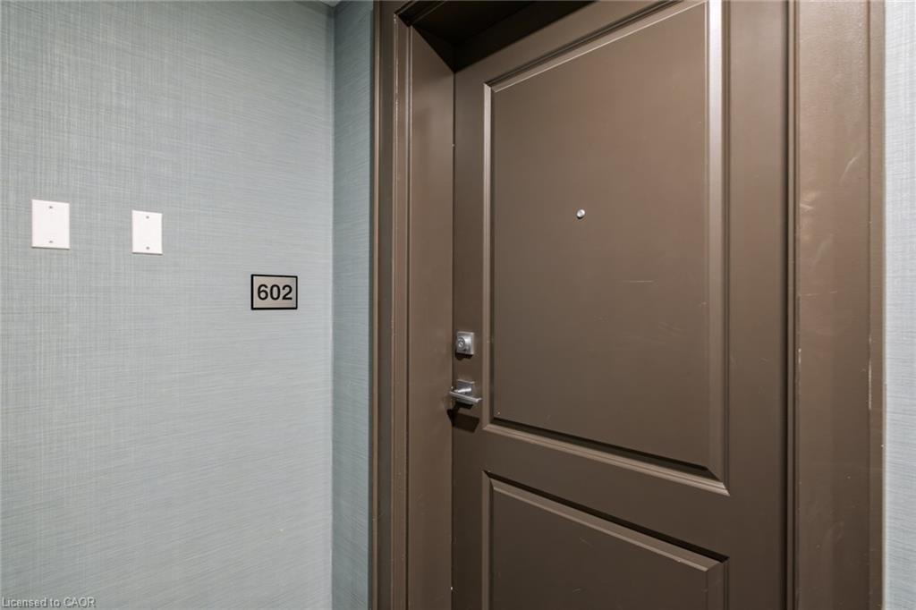 602-470 Dundas Street Property Photo 15