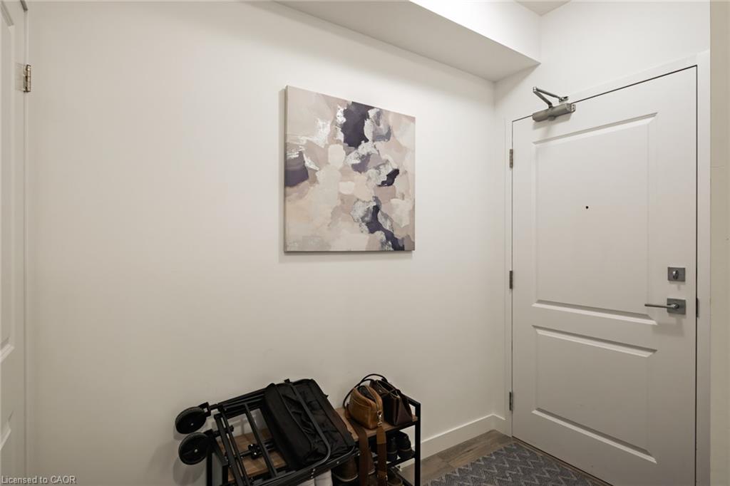602-470 Dundas Street Property Photo 16