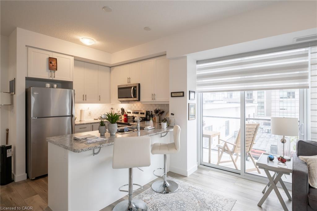 602-470 Dundas Street Property Photo 21