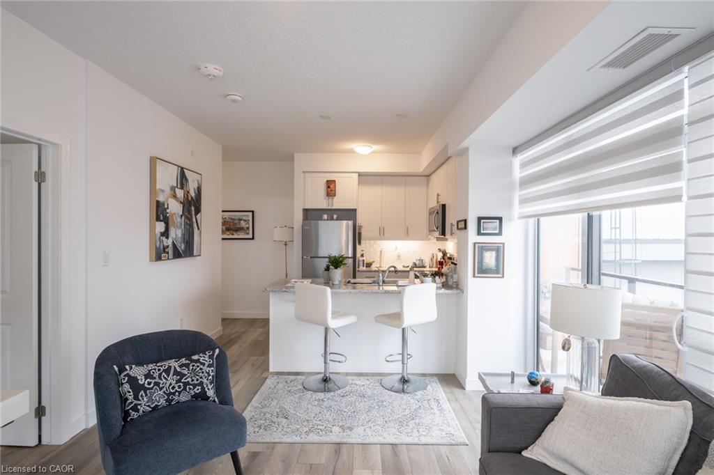 602-470 Dundas Street Property Photo 23