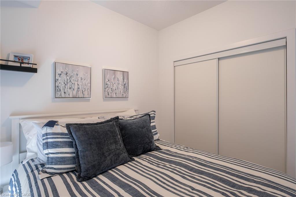 602-470 Dundas Street Property Photo 25