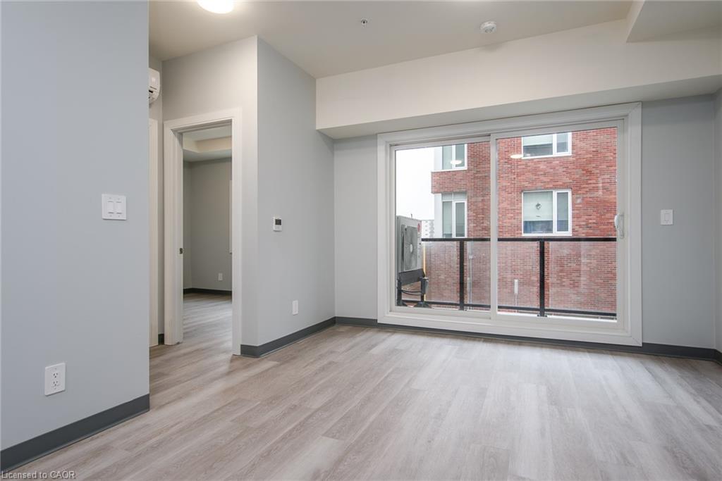 203-10 Queen Street Property Photo 1