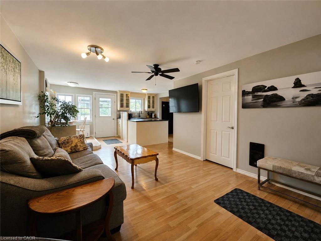 125-1323 Queen Street Property Photo 7