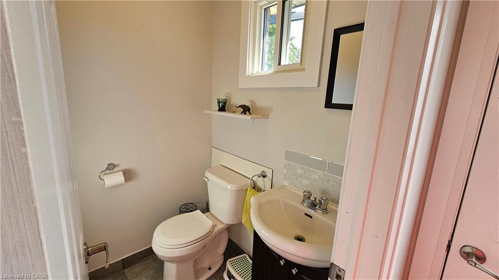 4 Parkside Drive Property Photo 6