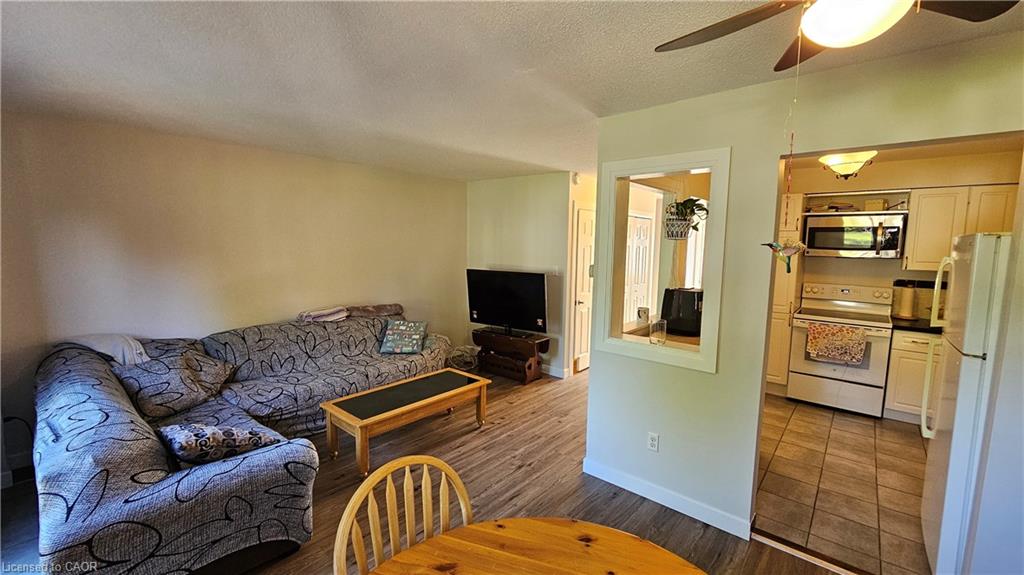 4 Parkside Drive Property Photo 16