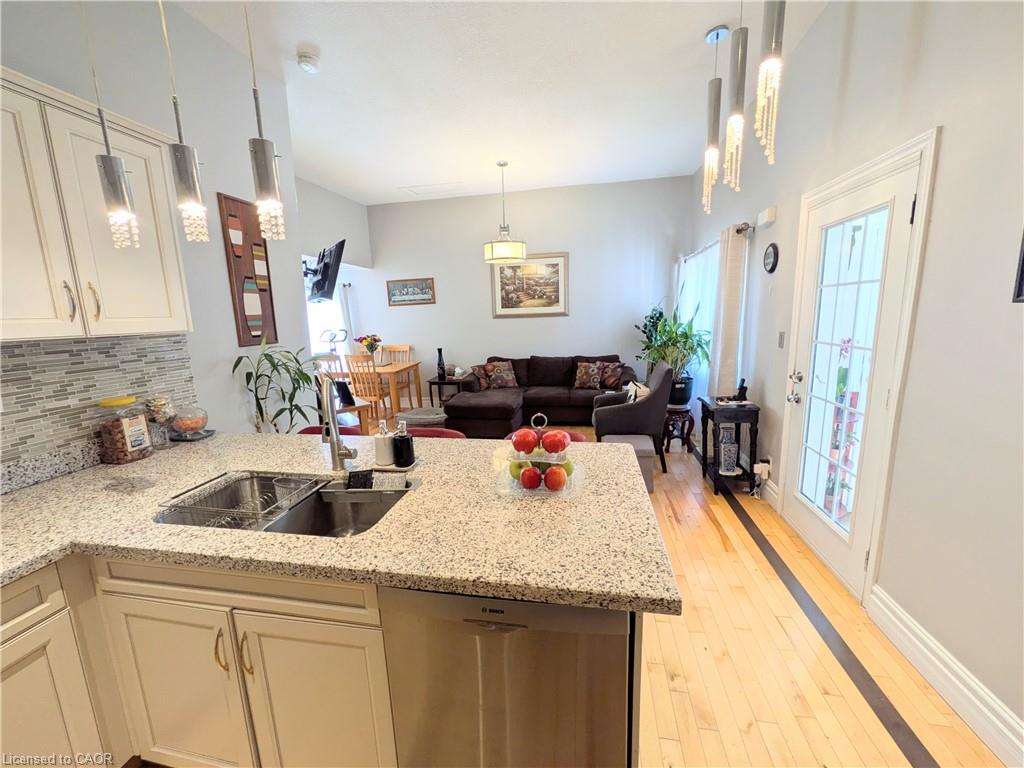 7 Campbell Avenue Property Photo 10