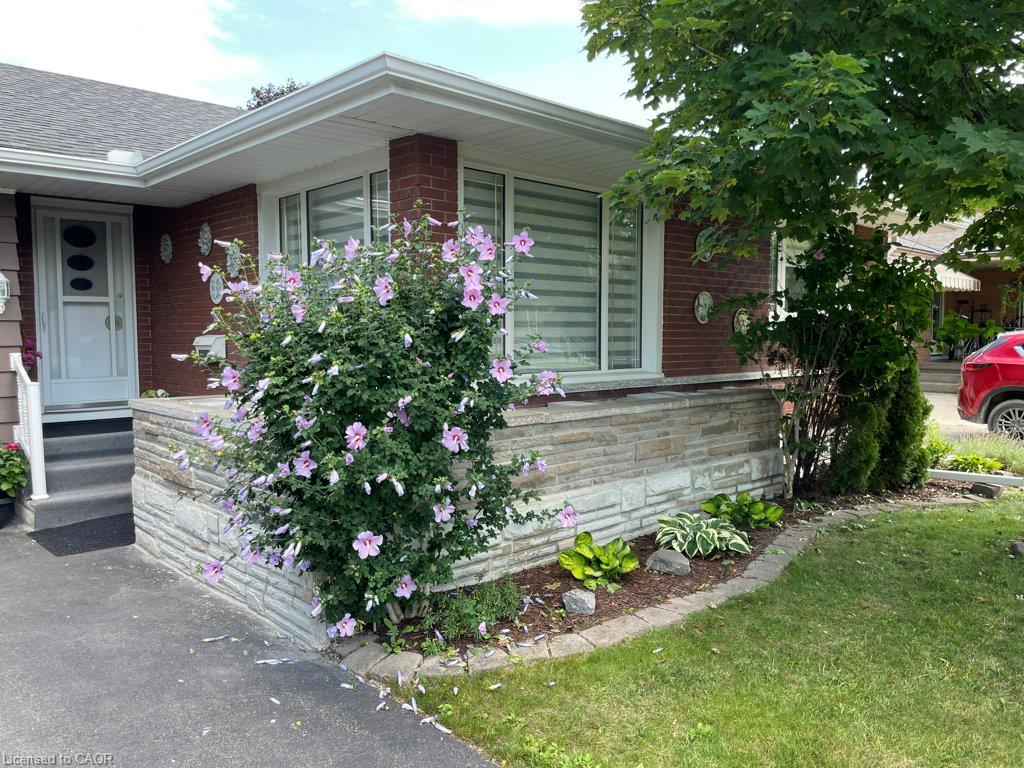 88 Bond Street Property Photo 2