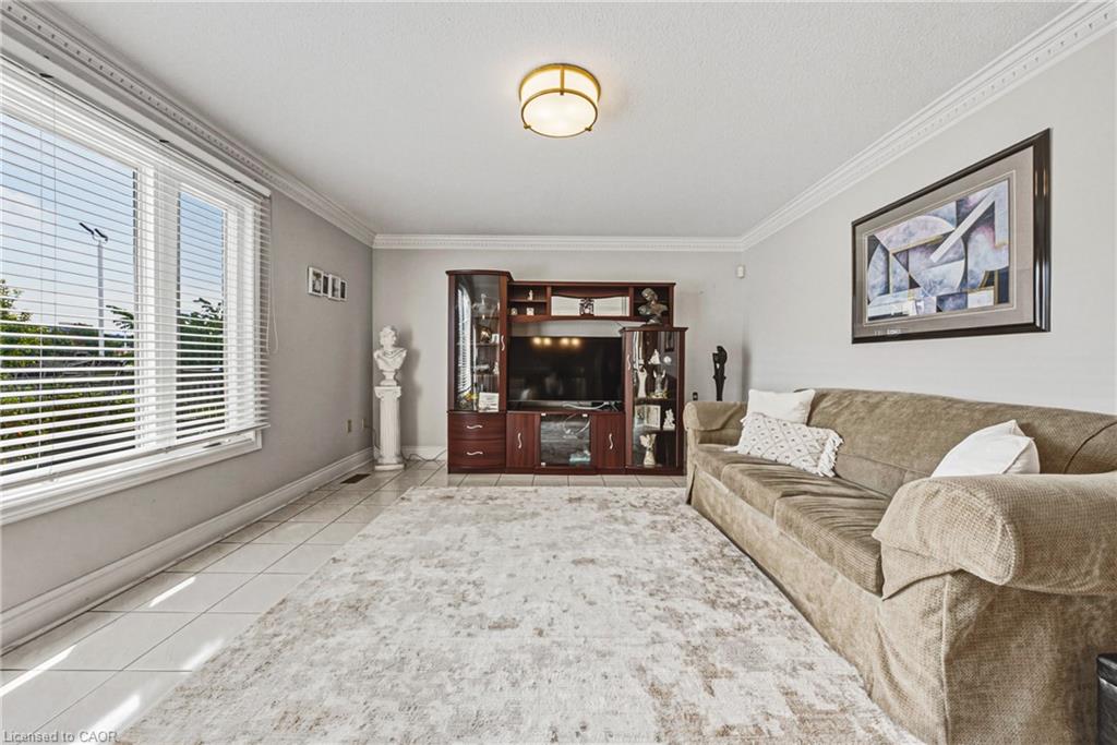 90 Fairington Crescent Property Photo 12
