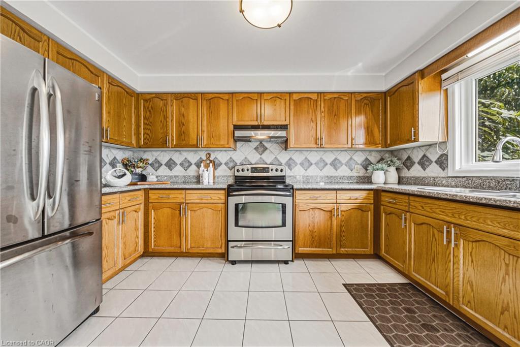 90 Fairington Crescent Property Photo 16