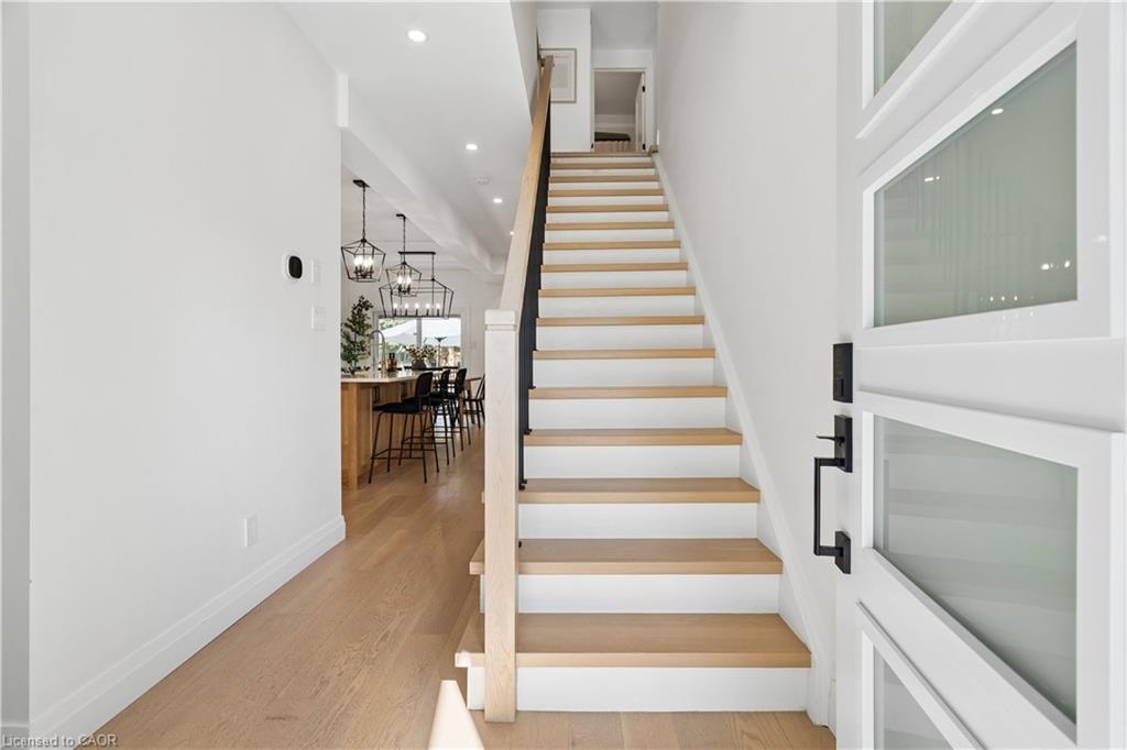 184 Dunbar Street Property Photo 6