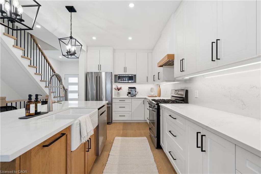 184 Dunbar Street Property Photo 12