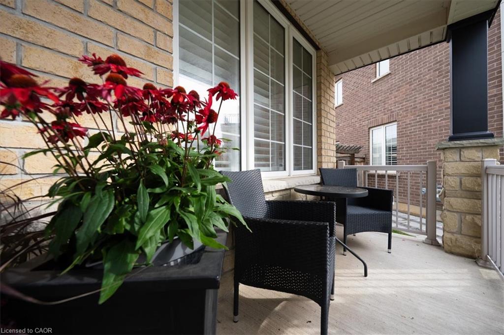 1469 Haws Crescent Property Photo 4