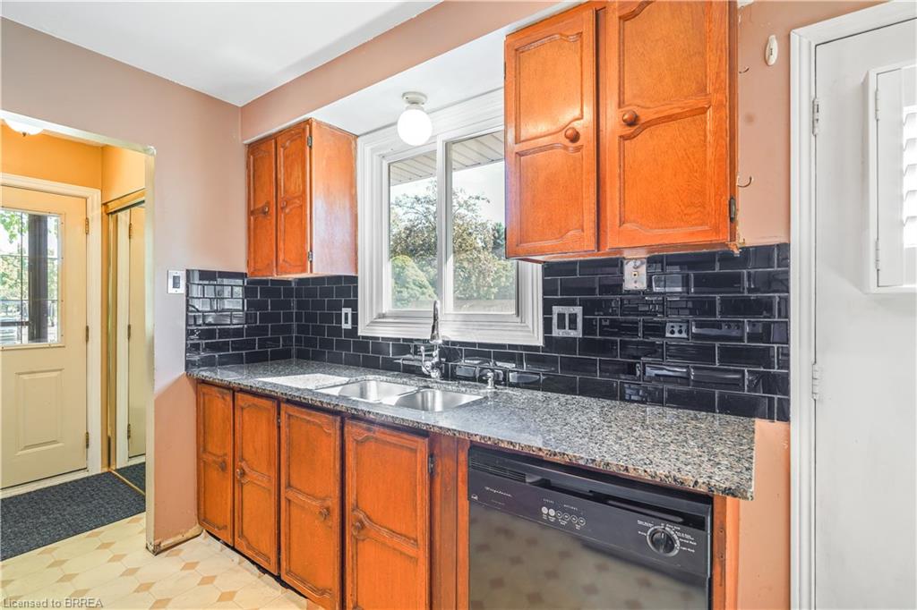 35 Ivanhoe Road Property Photo 16
