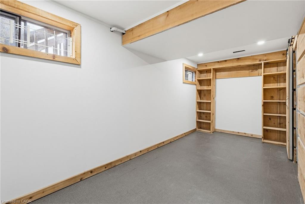 L4-444 Stone Church Road W Property Photo 21