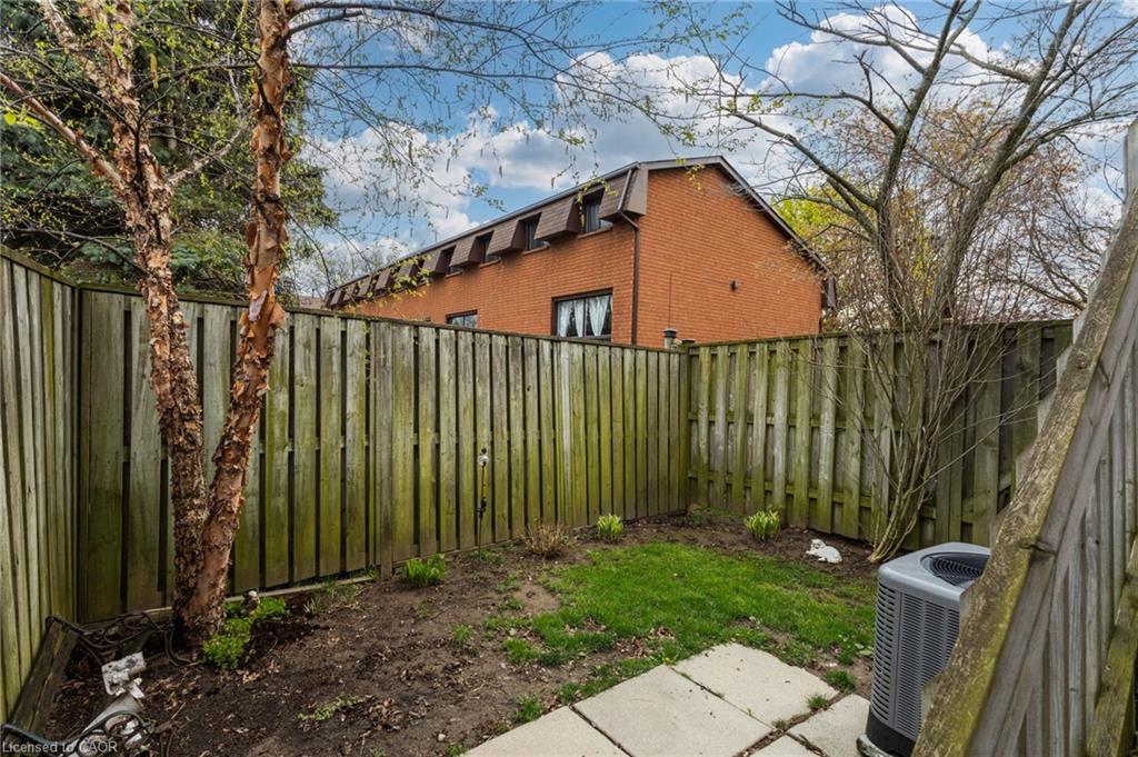 L4-444 Stone Church Road W Property Photo 29