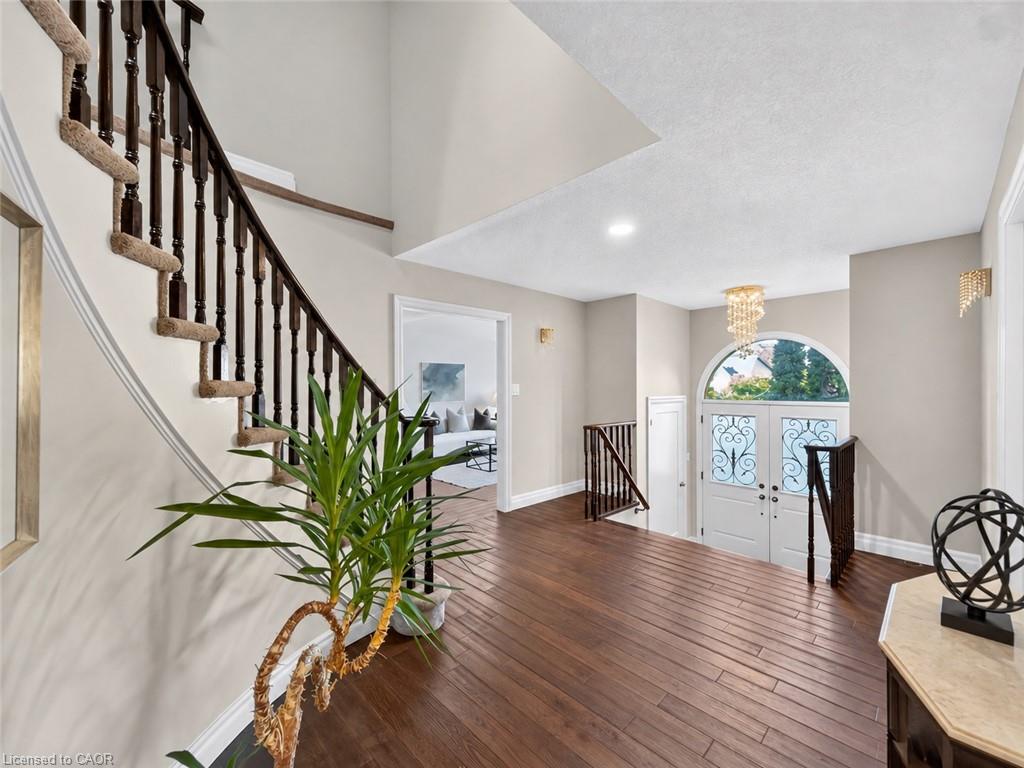 12 Sundrop Court Property Photo 3