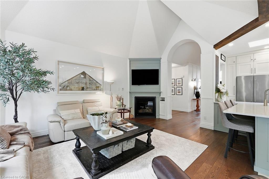 15 Everwood Run Property Photo 8