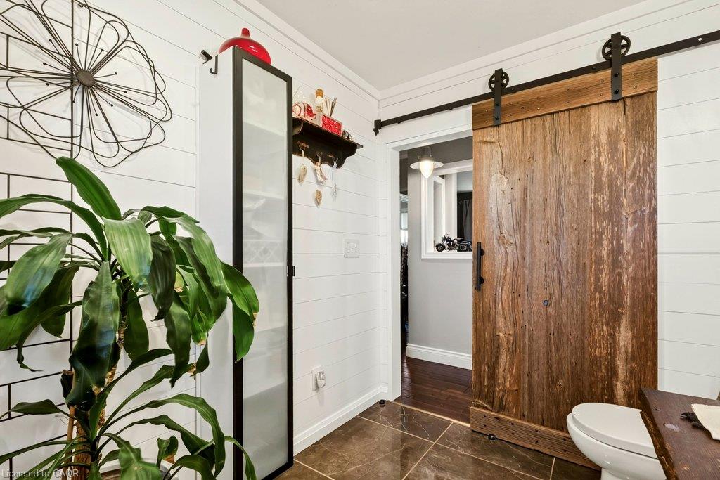 919 Ridge Road E Property Photo 18