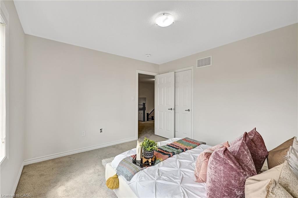 15 Douglas Kemp Crescent Property Photo 28
