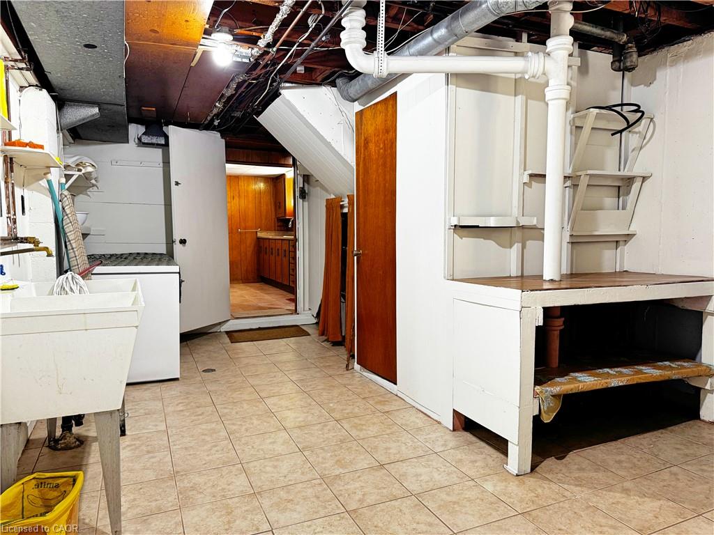 184 East 35th Street Property Photo 29