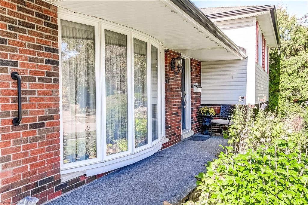 1360 Majestic Drive Property Photo 3