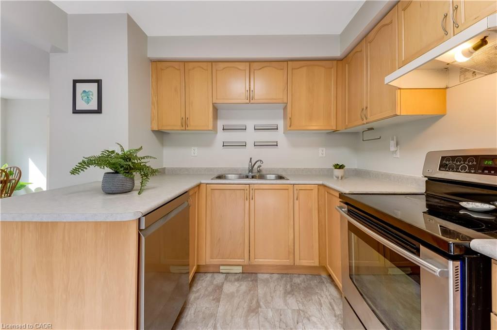 28 Nancroft Crescent Property Photo 5