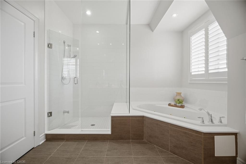 1860 Burnhamthorpe Road E Property Photo 31