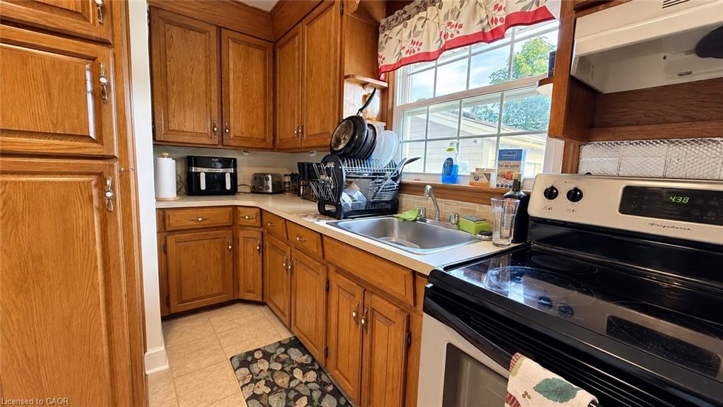 12 Roseland Avenue Property Photo 10