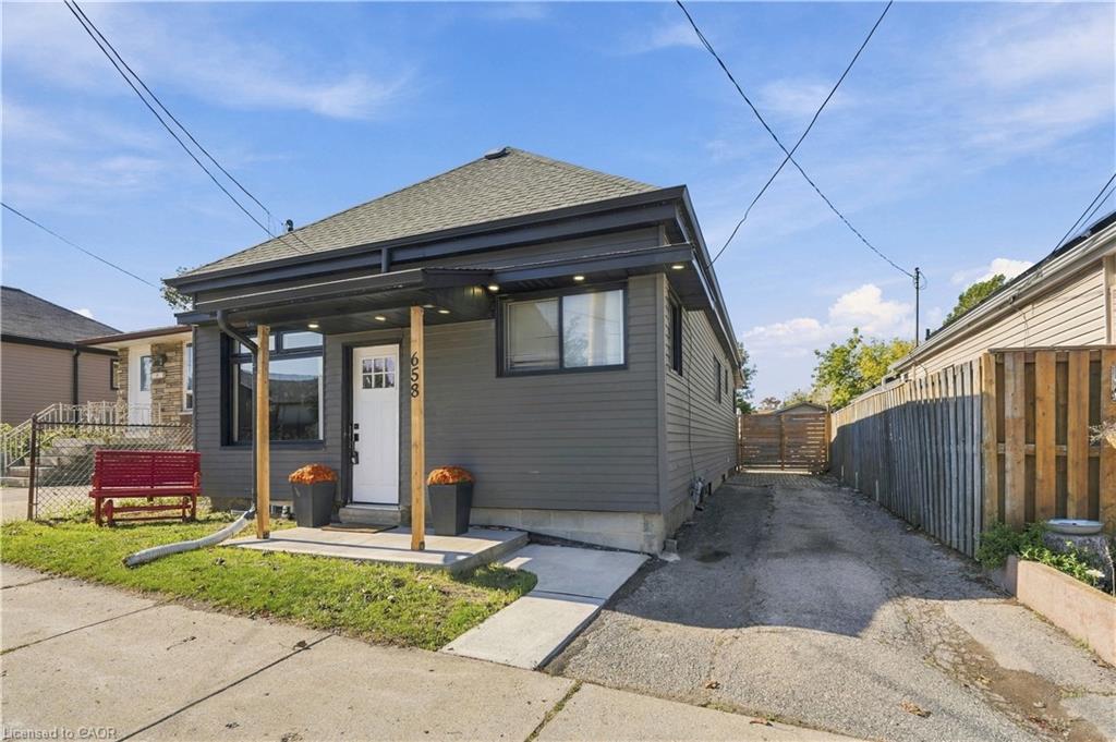 658 Upper Wellington Street Property Photo 2
