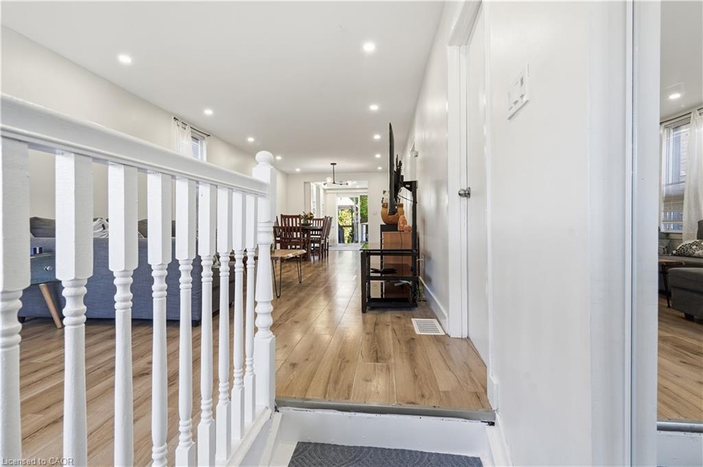 658 Upper Wellington Street Property Photo 8