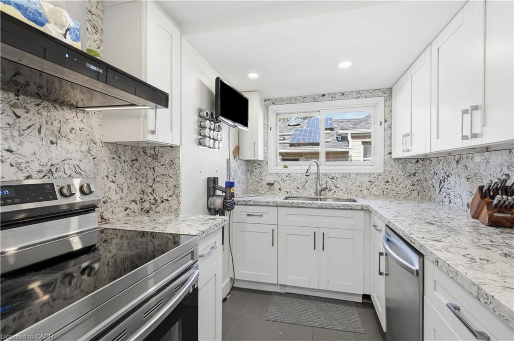 658 Upper Wellington Street Property Photo 16