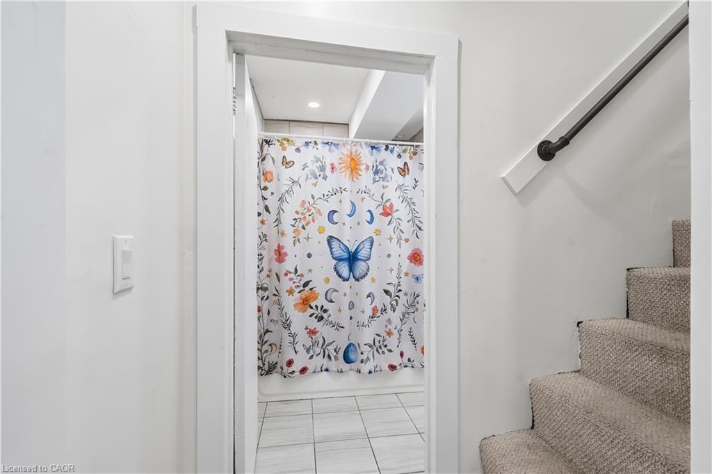 658 Upper Wellington Street Property Photo 23