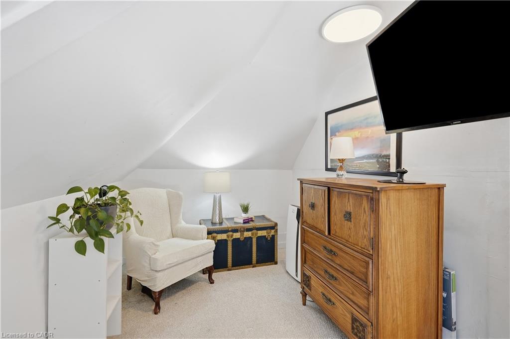 658 Upper Wellington Street Property Photo 28