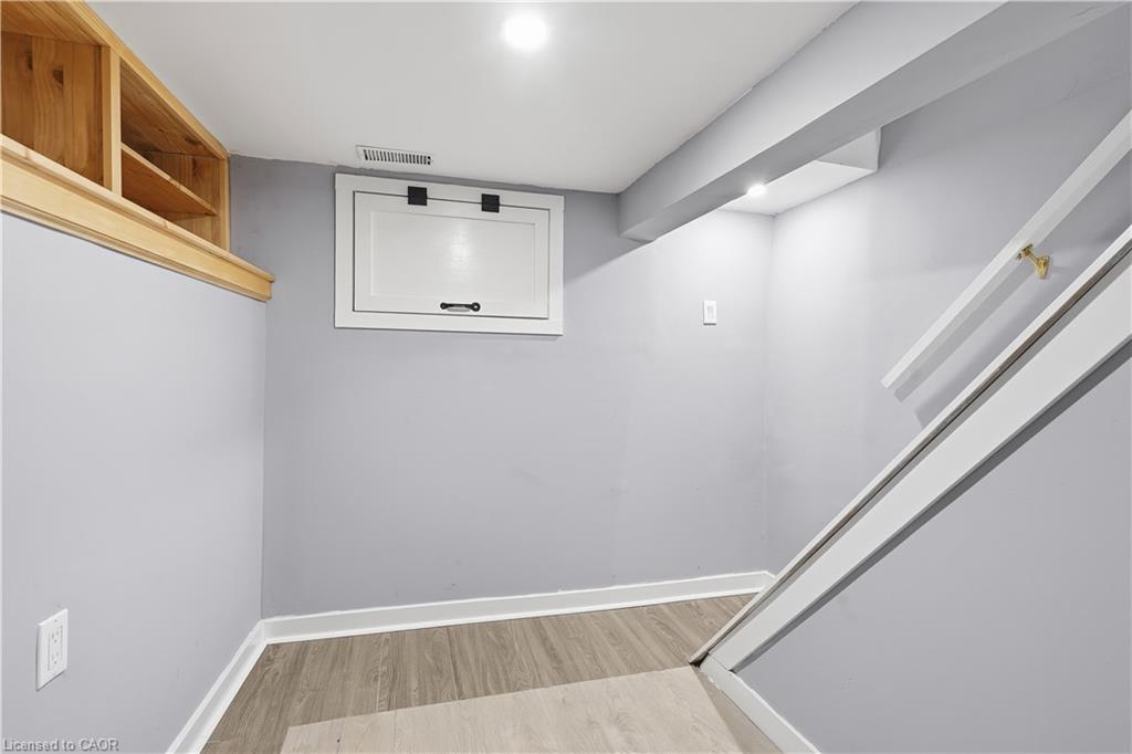 658 Upper Wellington Street Property Photo 30
